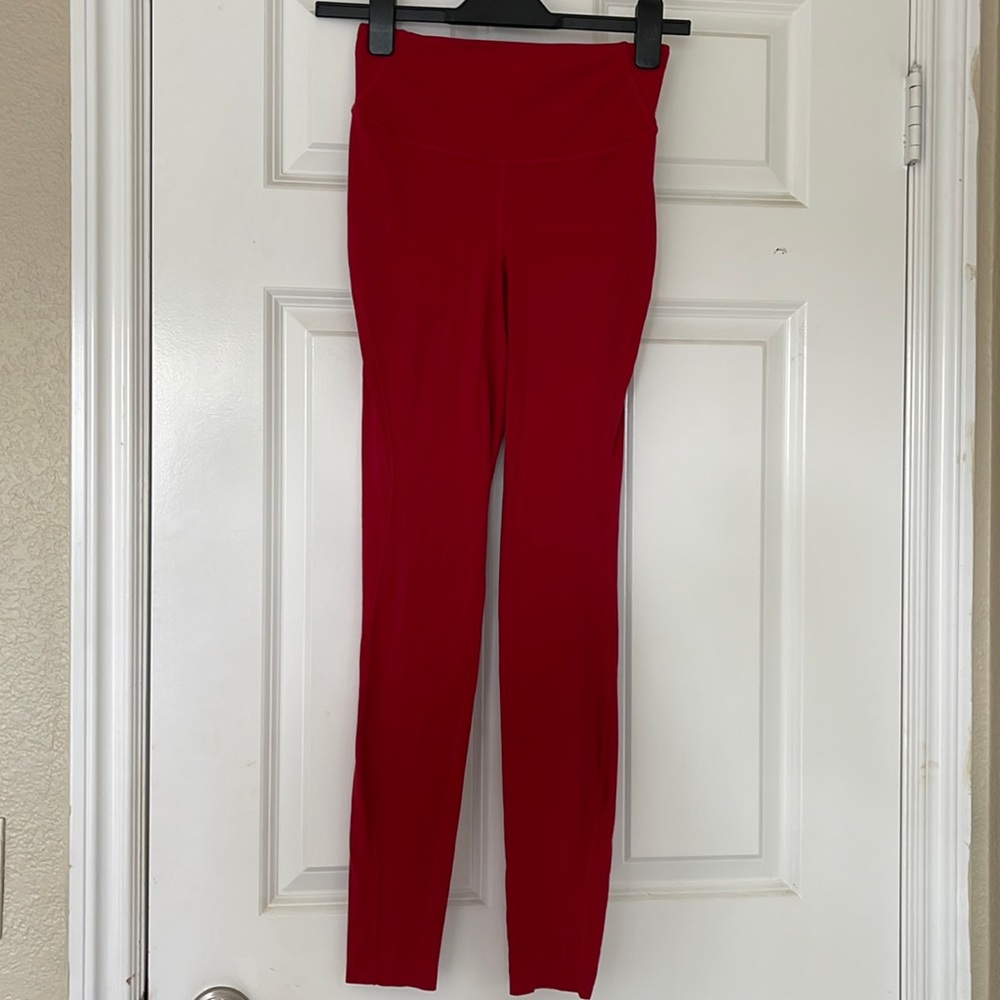 Lululemon wunder trains red size 4